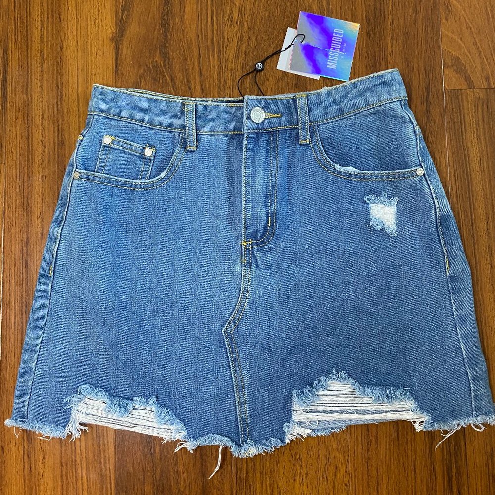NWT MISSGUIDED Distressed Denim Mini Skirt Size 4